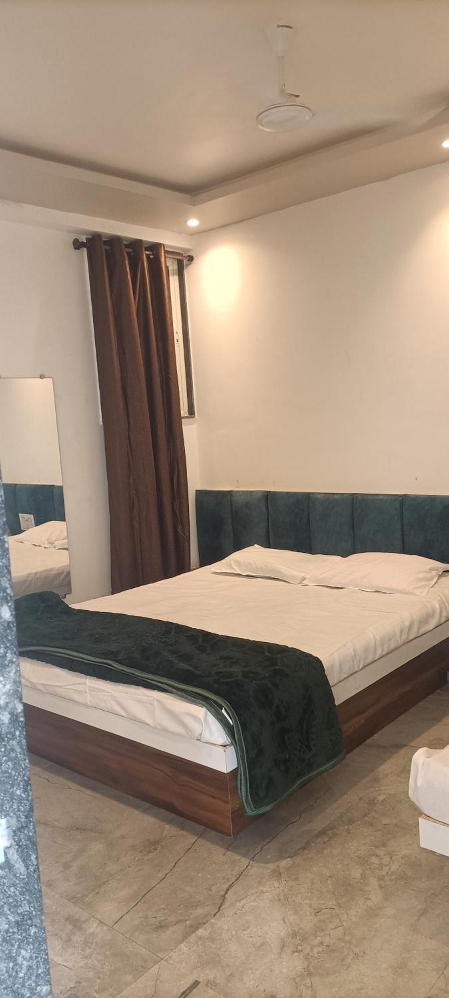 Maharaja Guest House Nashikkar Akalkot Eksteriør billede