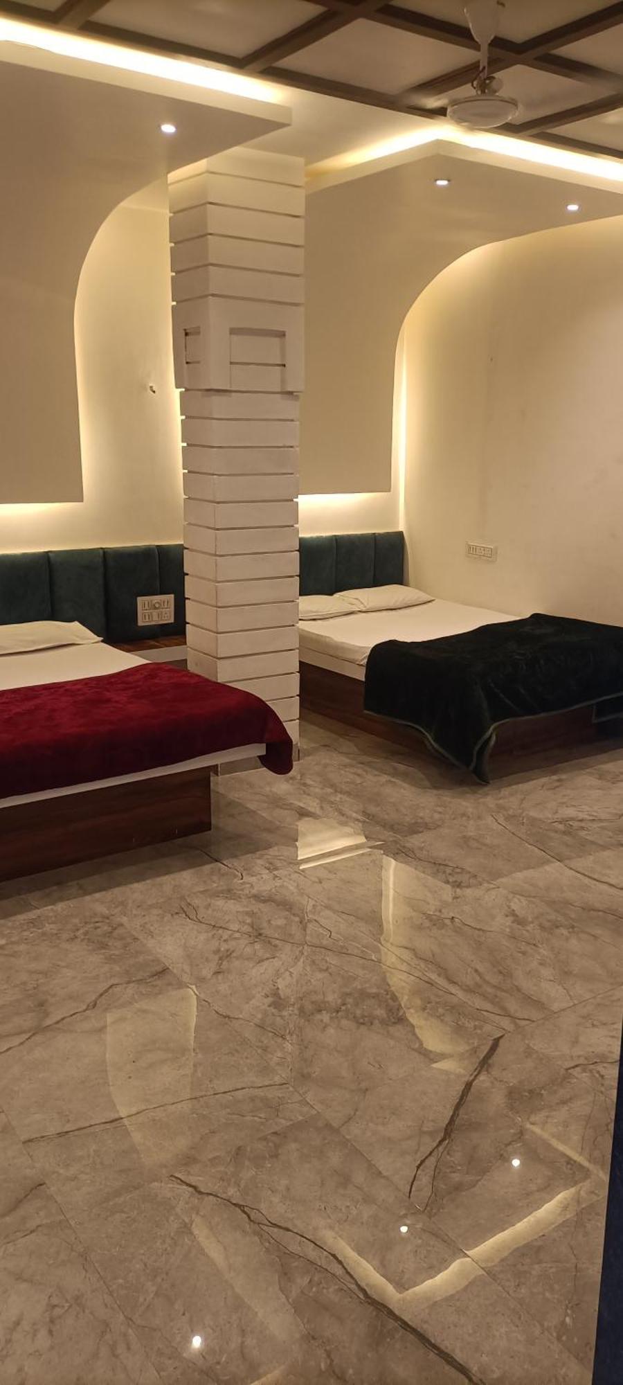 Maharaja Guest House Nashikkar Akalkot Eksteriør billede